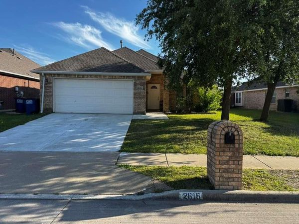 2616 Pennington Drive, Sachse, TX 75048