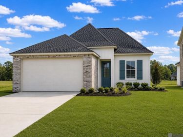 33972 Highlandia Dr, Denham Springs, LA 70706