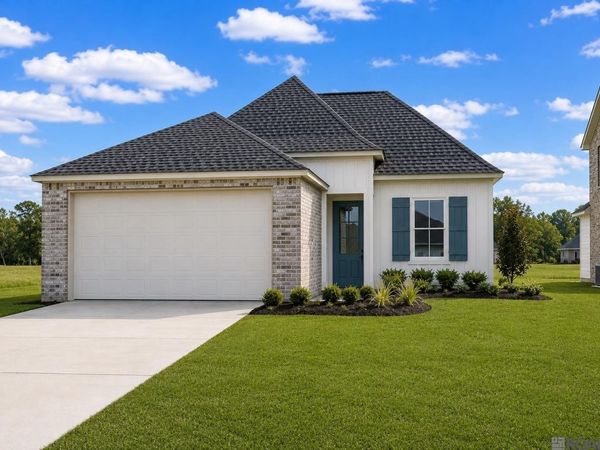 33972 Highlandia Dr, Denham Springs, LA 70706