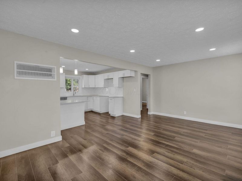 486 Basswood Road , Columbus, OH 43207 Photo 11