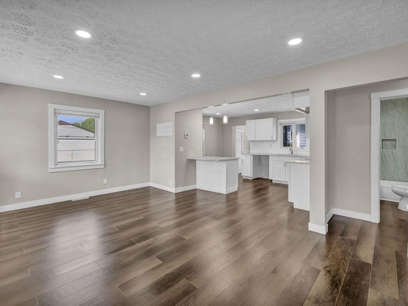 486 Basswood Road , Columbus, OH 43207 Photo 8