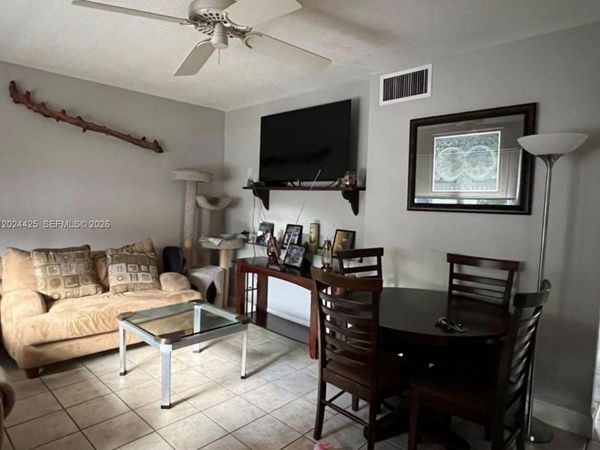 1001 SE 16th St , Unit 15, Fort Lauderdale, FL 33316