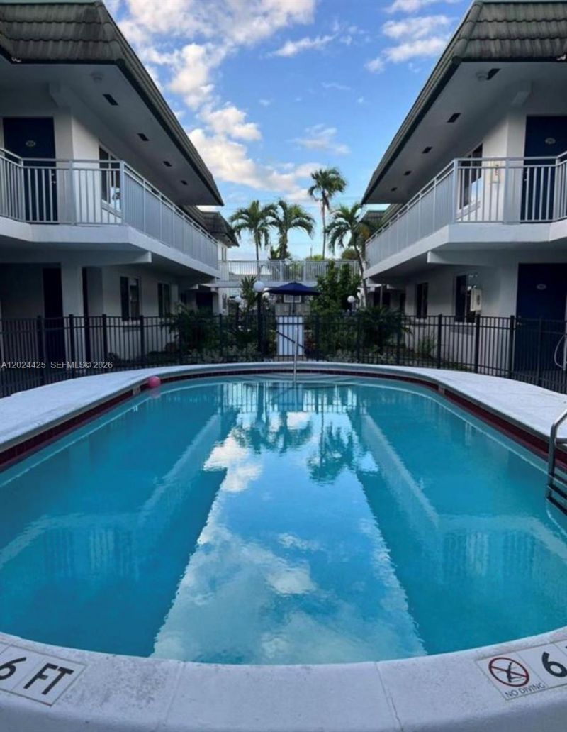 1001 SE 16th St , Unit 15, Fort Lauderdale, FL 33316 Photo