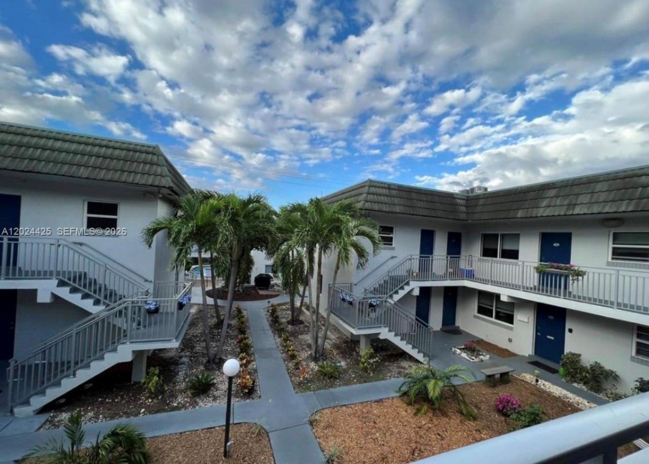 1001 SE 16th St , Unit 15, Fort Lauderdale, FL 33316 Photo