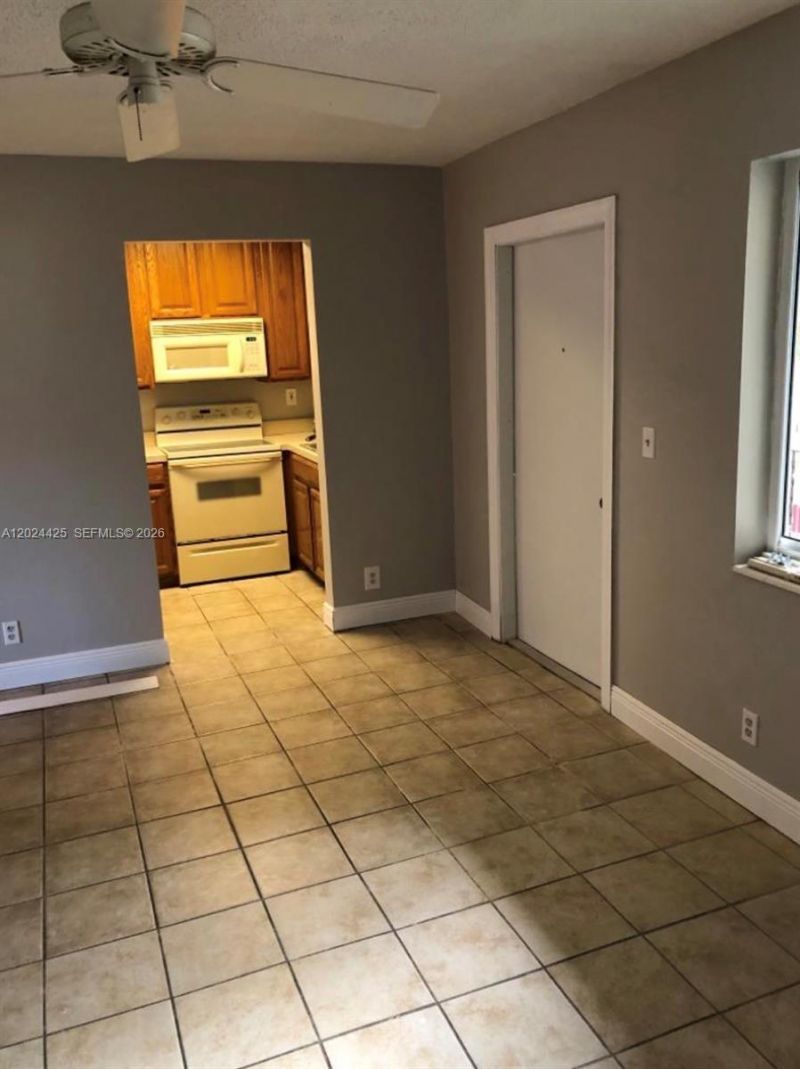 1001 SE 16th St , Unit 15, Fort Lauderdale, FL 33316 Photo