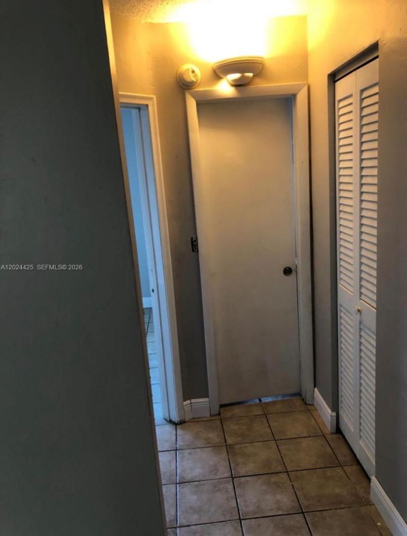 1001 SE 16th St , Unit 15, Fort Lauderdale, FL 33316 Photo