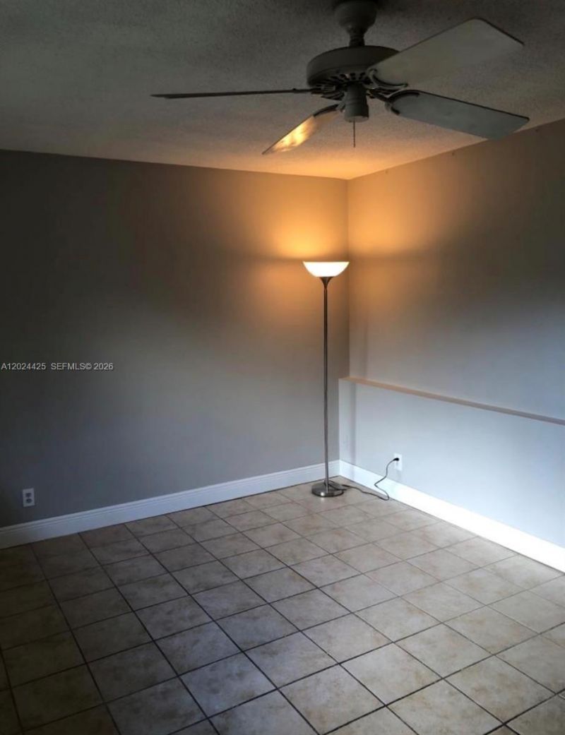 1001 SE 16th St , Unit 15, Fort Lauderdale, FL 33316 Photo