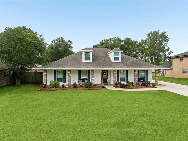 124 DEVON Road , LaPlace, LA 70068