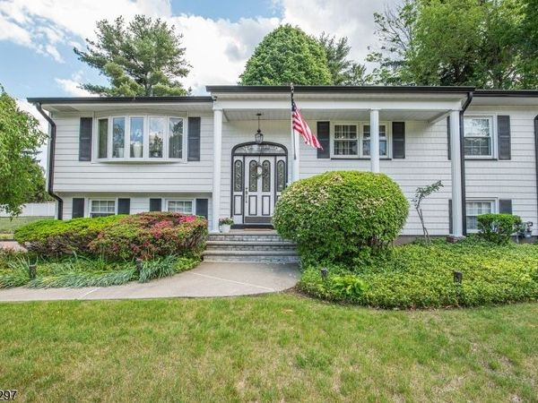 31 Grover Dr, Wayne, NJ 07470