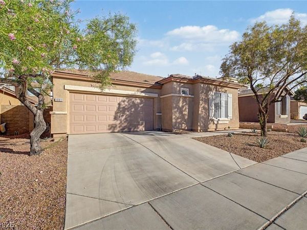 1001 Mackenzie River Avenue , Henderson, NV 89002