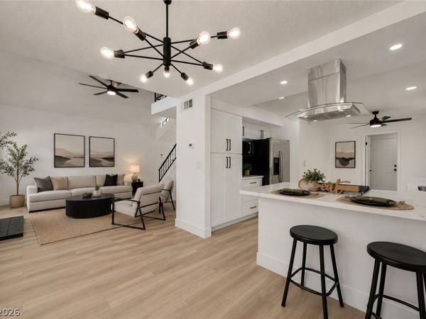 1702 Mapleleaf Street , Las Vegas, NV 89142