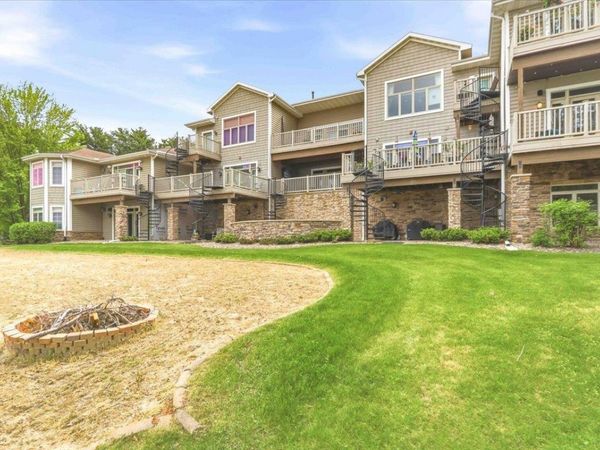 715 Canyon Road, Unit 4, Wisconsin Dells, WI 53965