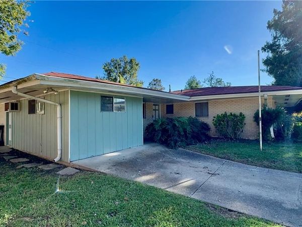 2810 BRISTOL Place , New Orleans, LA 70131