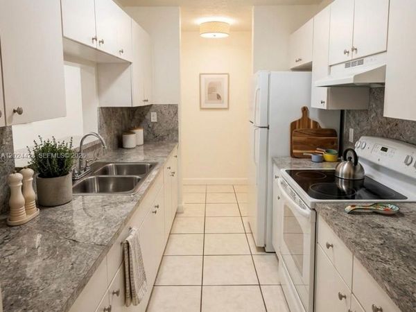 2745 W Okeechobee Rd , Unit 39, Hialeah, FL 33010