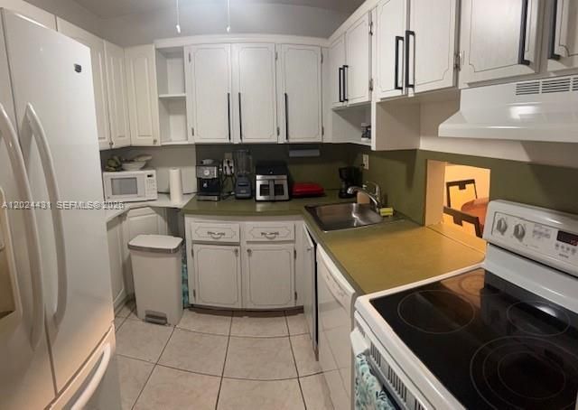 8260 SW 24th St, North Lauderdale, FL 33068 Main Photo