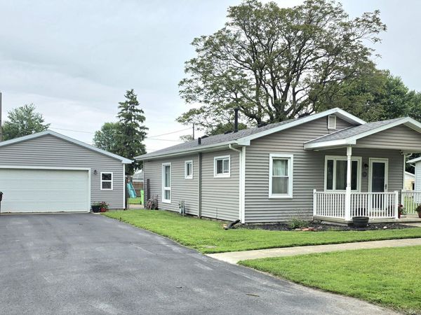 130 North Street , Wayne, OH 43466