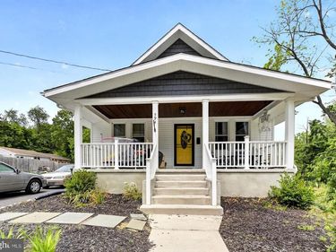 594 E HOLLY AVENUE, PITMAN, NJ 08071