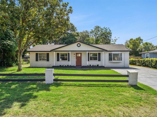 670 VINCENT DRIVE , MOUNT DORA, FL 32757