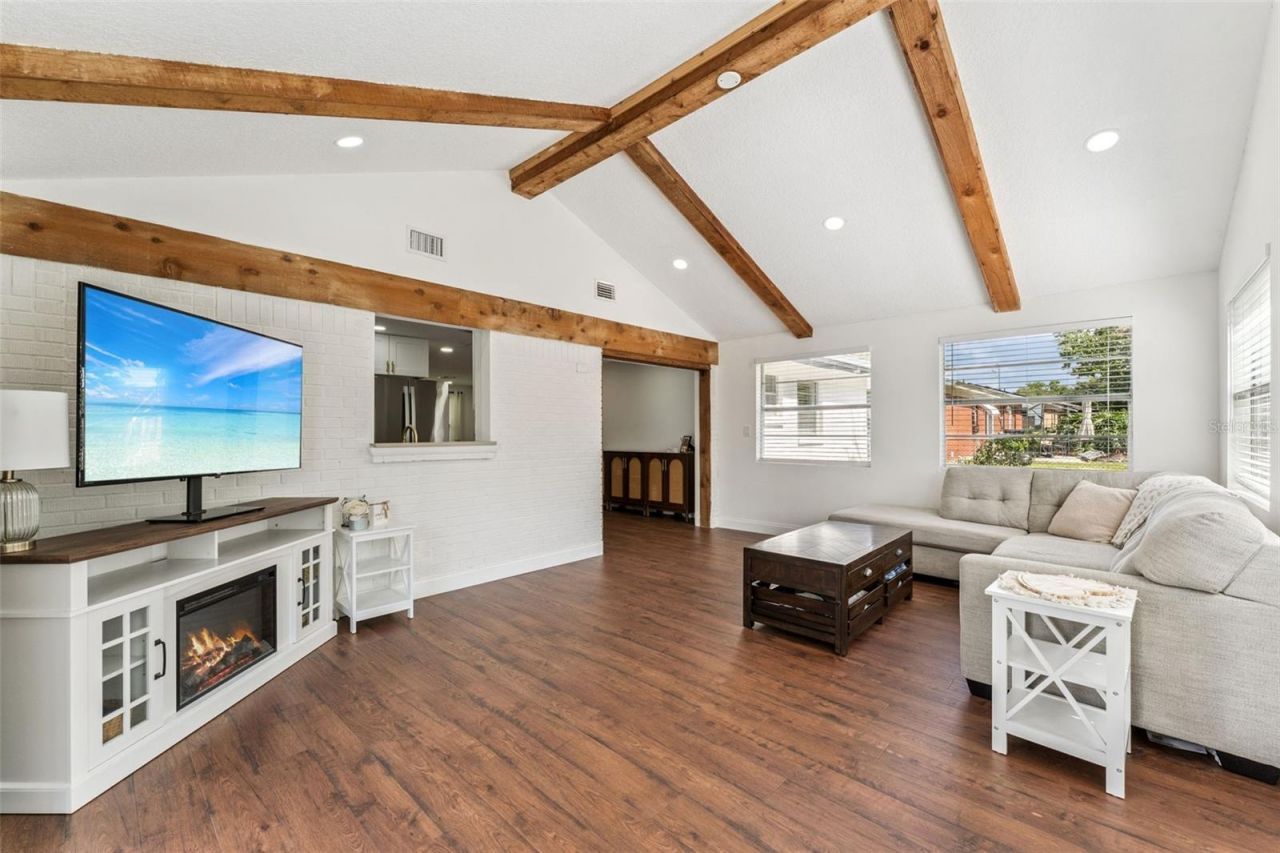 670 Vincent Drive, Mount Dora, FL 32757 Photo