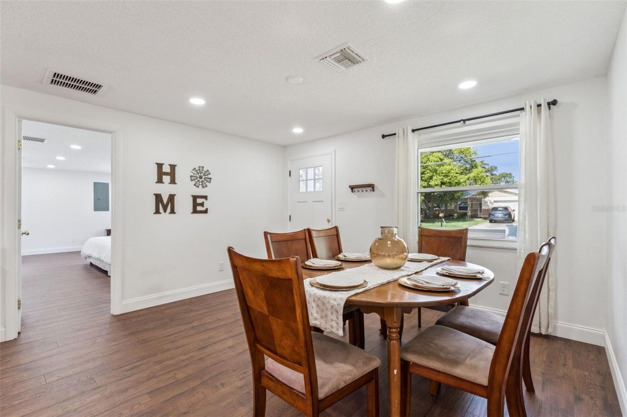 670 Vincent Drive, Mount Dora, FL 32757 Photo