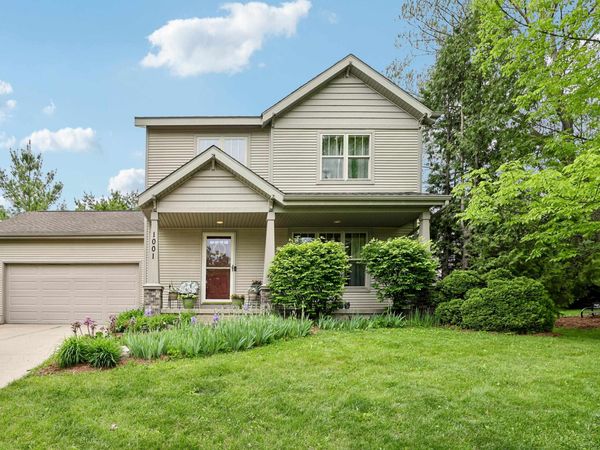 1001 Glacier Hill Drive, Madison, WI 53704