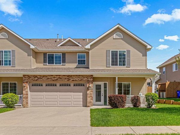 1659 Burr Dr, North Liberty, IA 52317