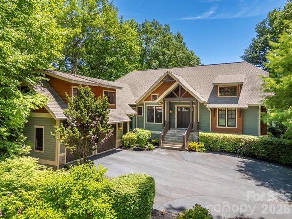 161 Chattooga Run, Hendersonville, NC 28739