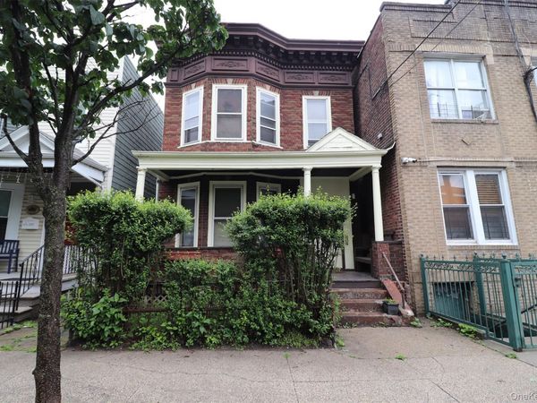 1918 Holland Avenue , Bronx, NY 10462