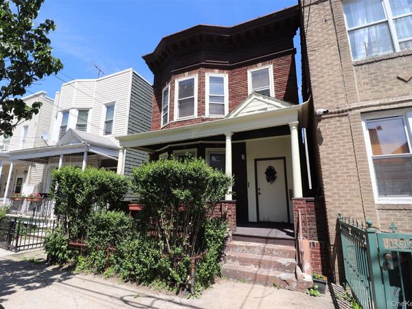 1918 Holland Avenue , Bronx, NY 10462