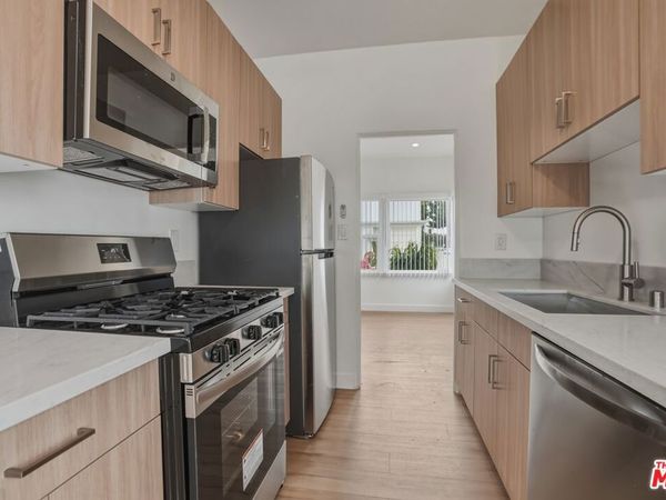 2317 Ocean Park Boulevard , Unit A, Santa Monica, CA 90405