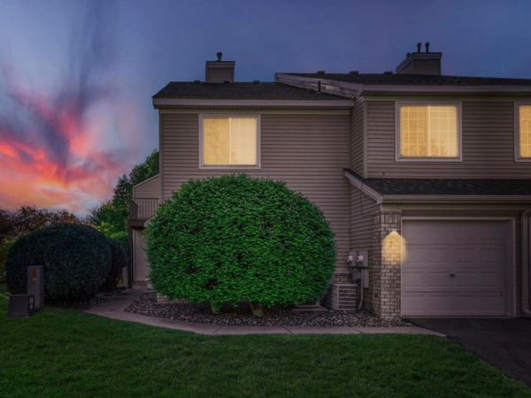 2225 Ranchview Lane N, Unit 7, Plymouth, MN 55447