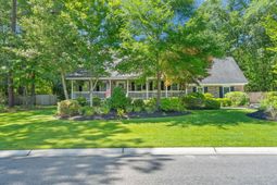319 Middleton Boulevard photo 4