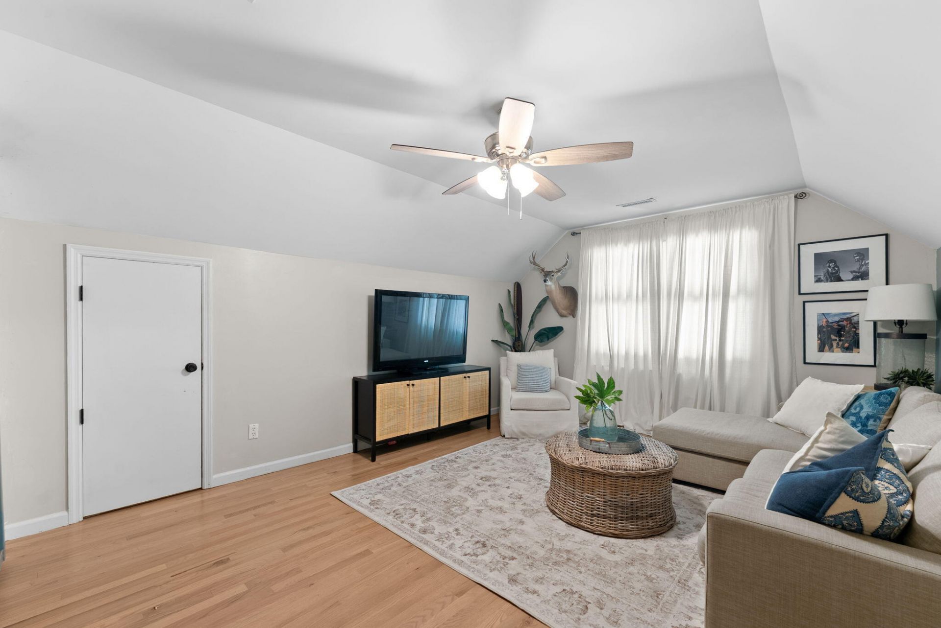 319 Middleton Boulevard Photo 39