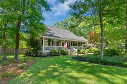 319 Middleton Boulevard photo 4