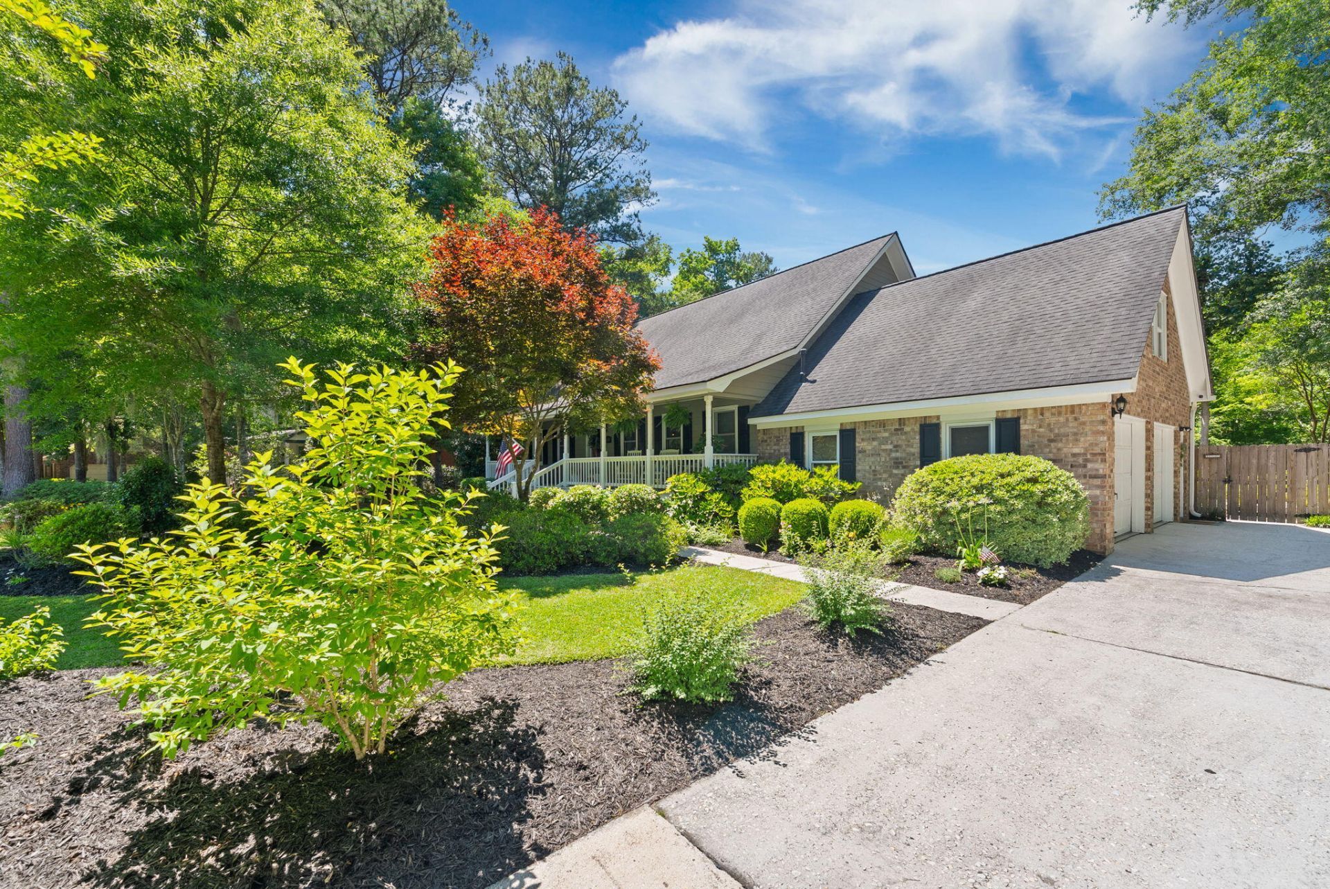 319 Middleton Boulevard Photo 6
