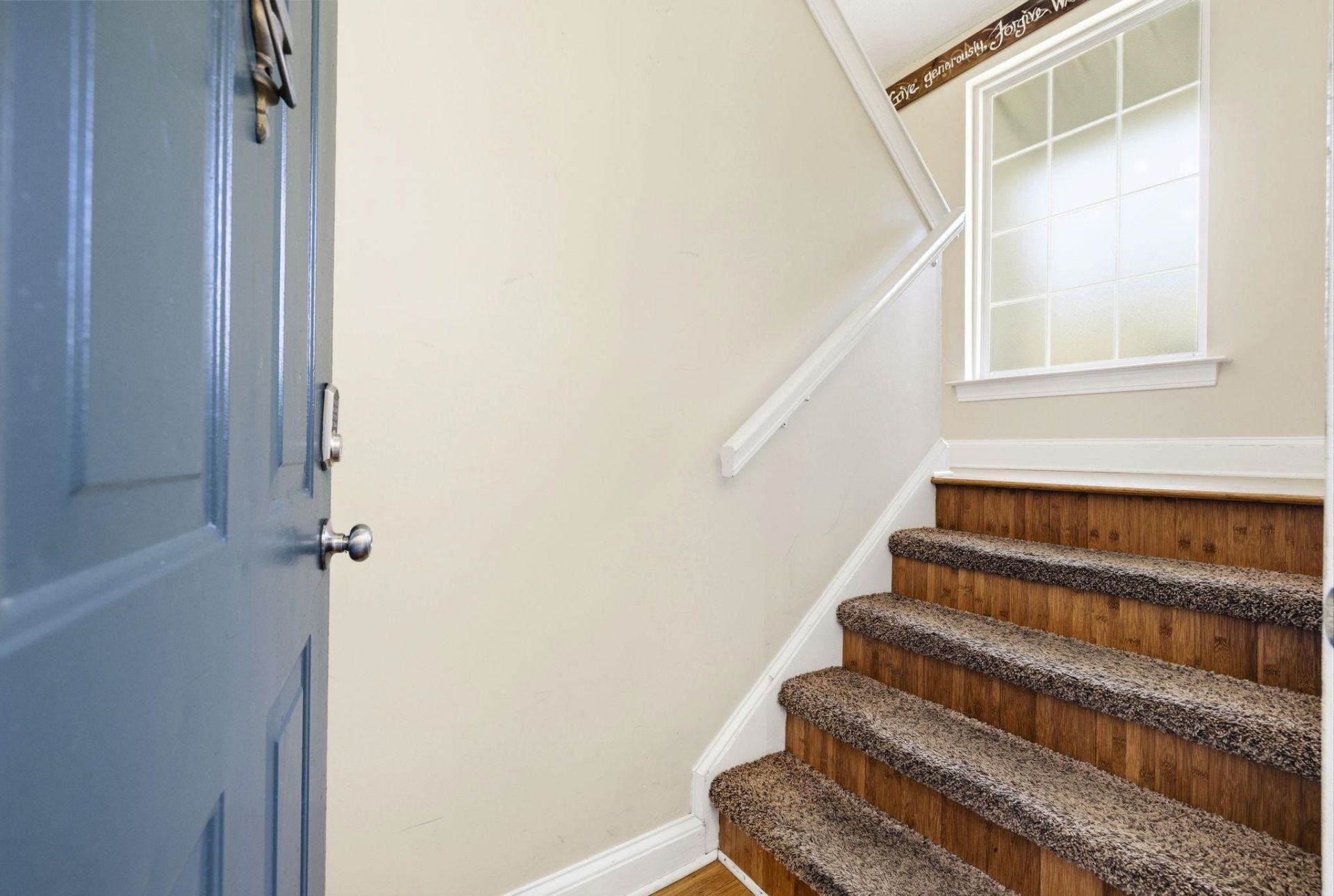 4385 Daphne Ln. Photo 4