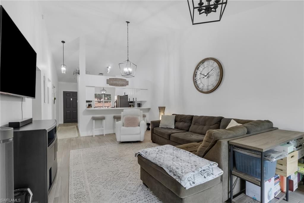 241 Robin Hood Cir, Unit 202, Naples, FL 34104 Photo