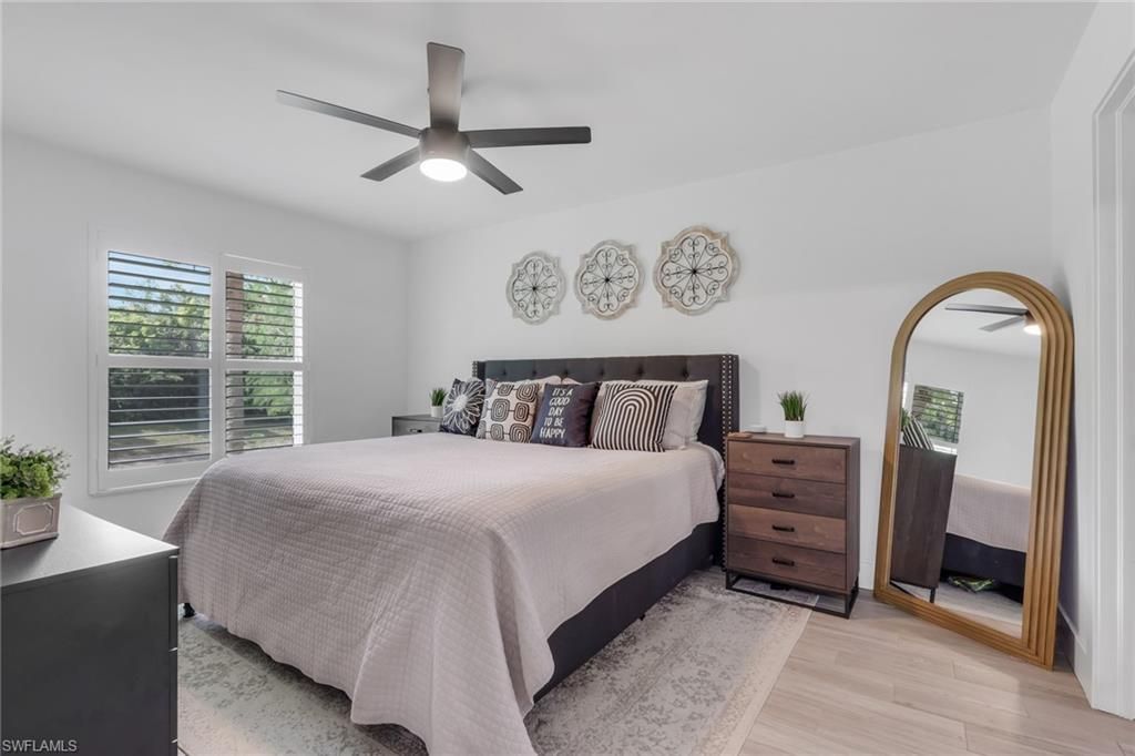 241 Robin Hood Cir, Unit 202, Naples, FL 34104 Photo