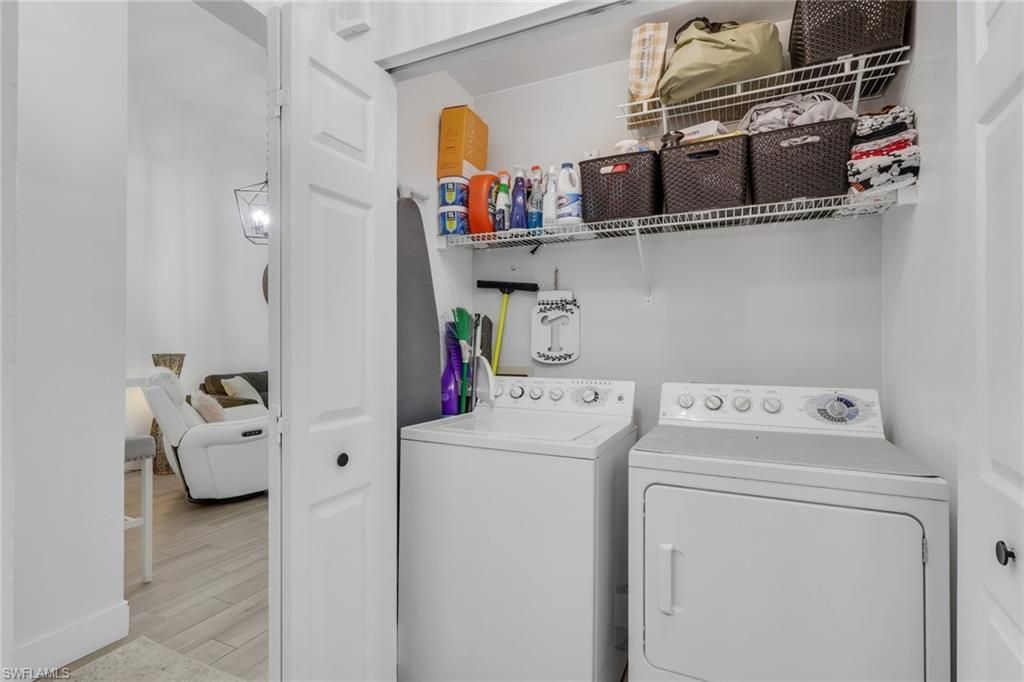 241 Robin Hood Cir, Unit 202, Naples, FL 34104 Photo