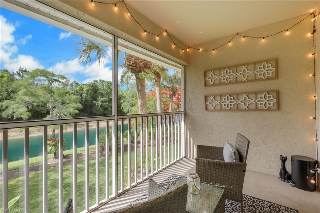 241 Robin Hood Cir, Unit 202, Naples, FL 34104 Photo