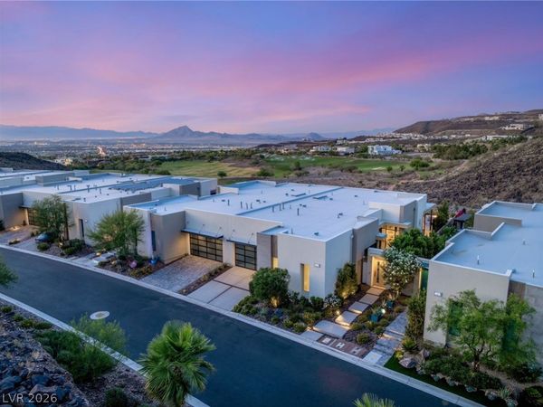 676 Scenic Cliff Drive , Henderson, NV 89012