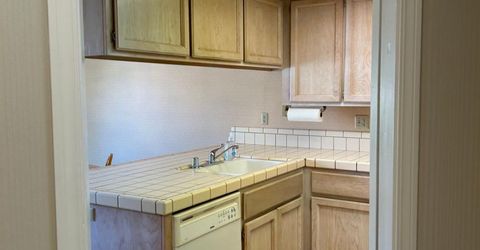 1067 Rio Cidade Way, Sacramento, CA 95831 Photo