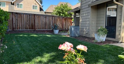 1067 Rio Cidade Way, Sacramento, CA 95831 Photo