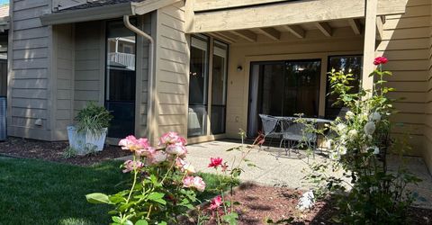 1067 Rio Cidade Way, Sacramento, CA 95831 Photo