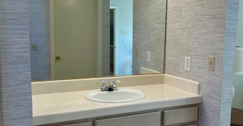 1067 Rio Cidade Way, Sacramento, CA 95831 Photo