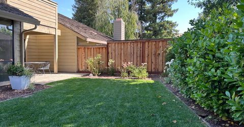 1067 Rio Cidade Way, Sacramento, CA 95831 Photo