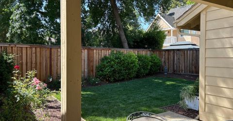 1067 Rio Cidade Way, Sacramento, CA 95831 Photo