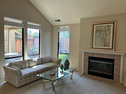 1067 Rio Cidade Way, Sacramento, CA 95831 Photo
