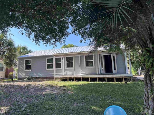 116 SE Gilliland Rd, Pensacola, FL 32507
