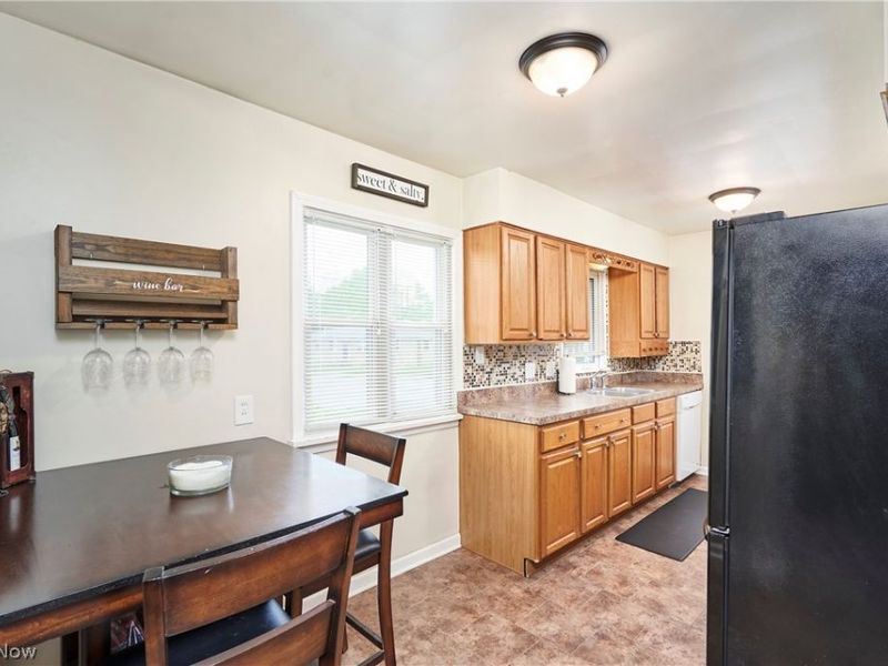400 Ripley Avenue, Akron, OH 44312 Photo 6